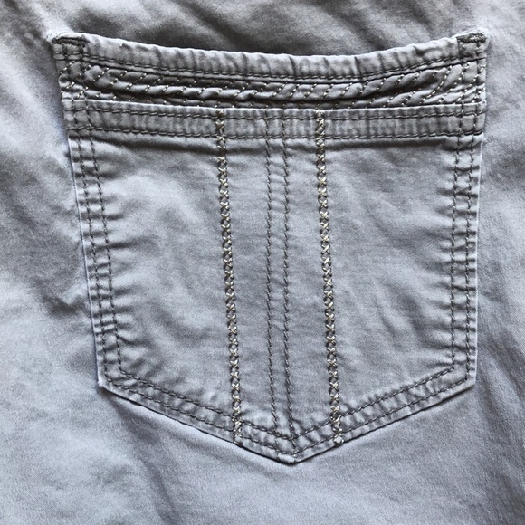 Lee Sinfully Soft Cargo Capris | Size small - Picture 4 of 8